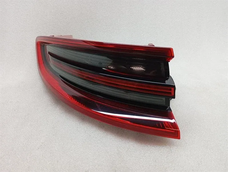 Porsche Macan 95B left rear light 95b945095d tail light rear left