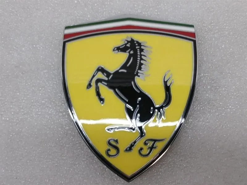 Ferrari F8 F142MFL Scuderia Corse Fender Badge 973211 Logo