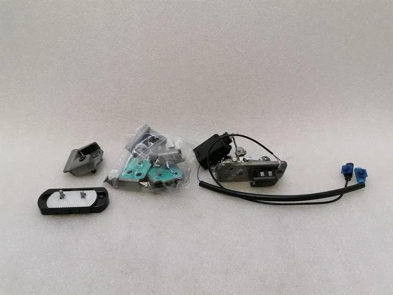 Mercedes W464 18-24 G63 AMG Boot Lock A4637409900 Boot Lock
