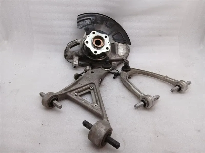 Ferrari F8 F142MFL Right Front Hub 843904 Wheel Bearing Housing Front Right