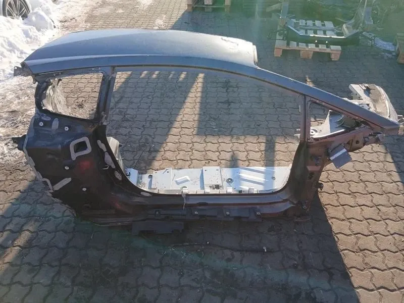 Lamborghini Huracan Performante Side Chassis Frame 4T8810576 Side Skirts