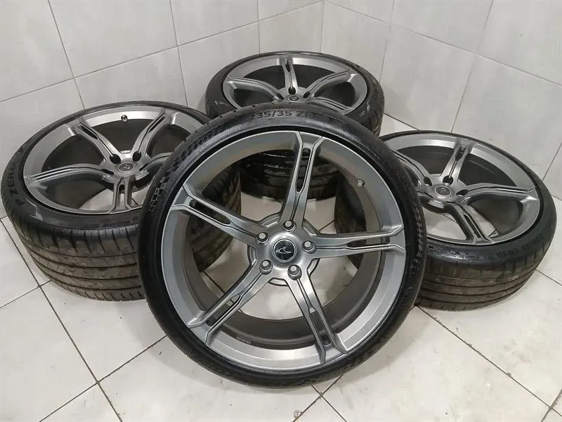 McLaren 650S Alloy Wheel Set 11B1274CP Rims Set FORGED 11B1273CP + TYRES