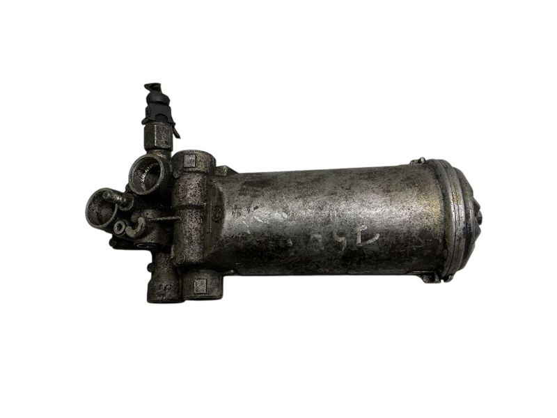 11421715733 Oil Filter Bracket BMW 7 (E32) (1986-1994)