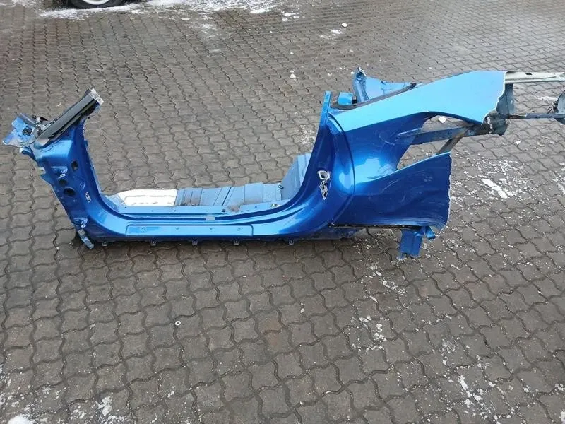 Ferrari F8 F142MFL left side skirt side wall 985319016 side sill left