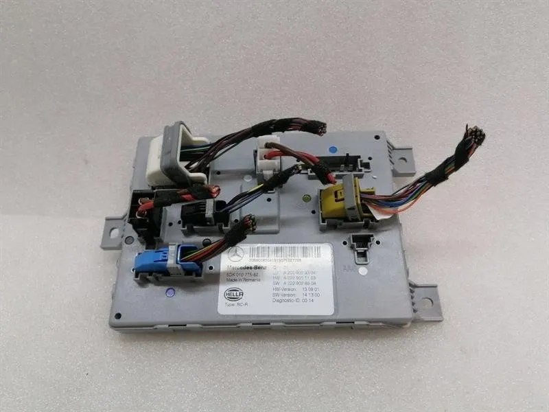 Mercedes C Class W205 Electronic Module A2059008304 ECU BCM