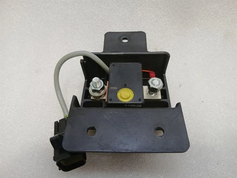 Aston Martin Vanquish S 04-07 V12 Fuse Box 1R12-370397-AE Fuse Box