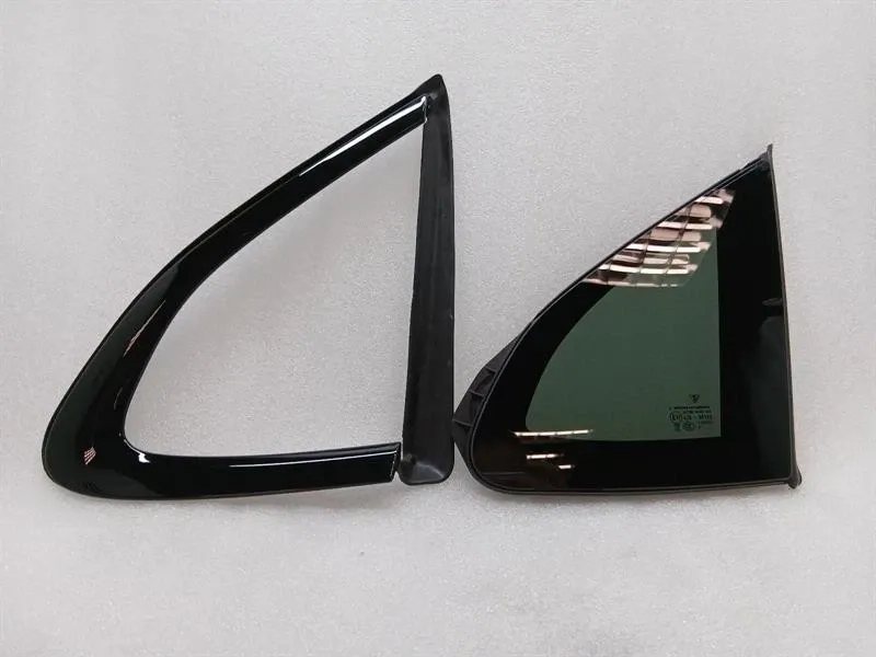 Porsche Panamera 976 G3 2024- Right Rear 1/4 Glass 976845298 Door Window 1/4 Rear