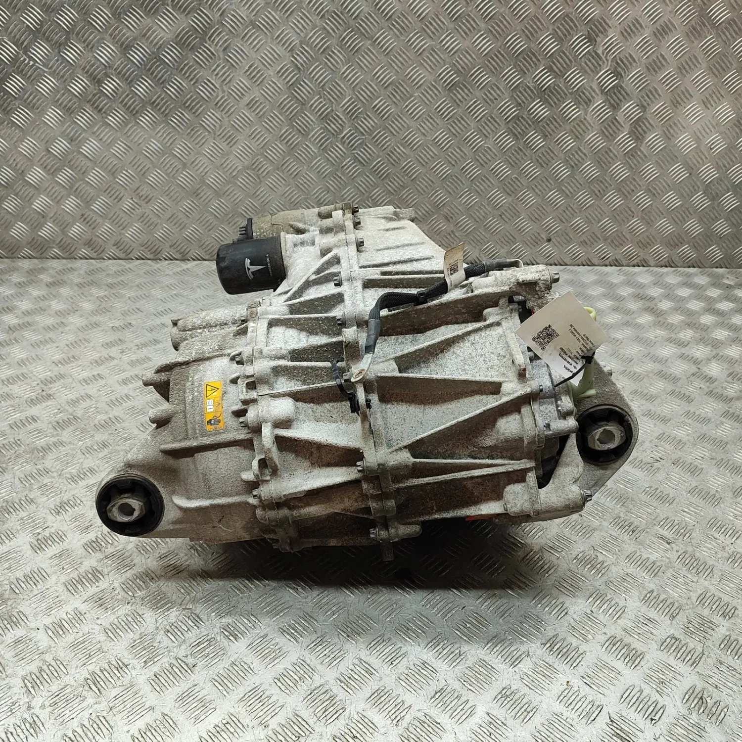 TESLA MODEL 3 Front Engine Motor 1085693-00-F Electricity 258kw 2019 30307019
