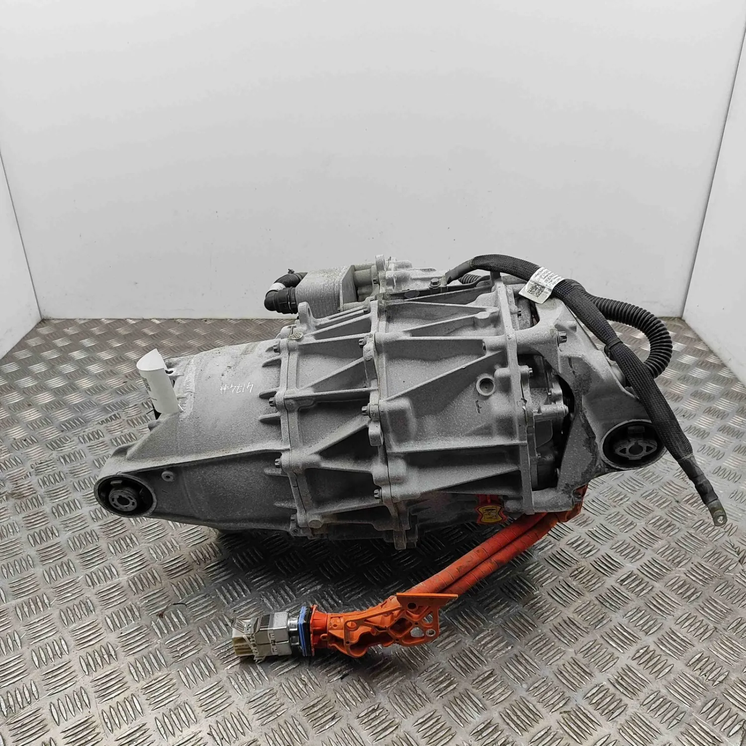 TESLA MODEL Y Rear Engine 1587780-00-B Electricity 2023 23317680