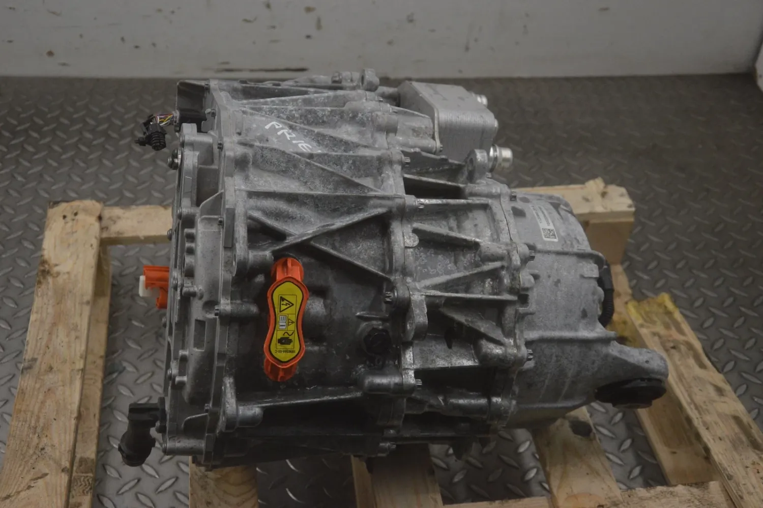 Tesla Model Y Engine Motor Front 1120960-20-G 2022 RHD 24472711