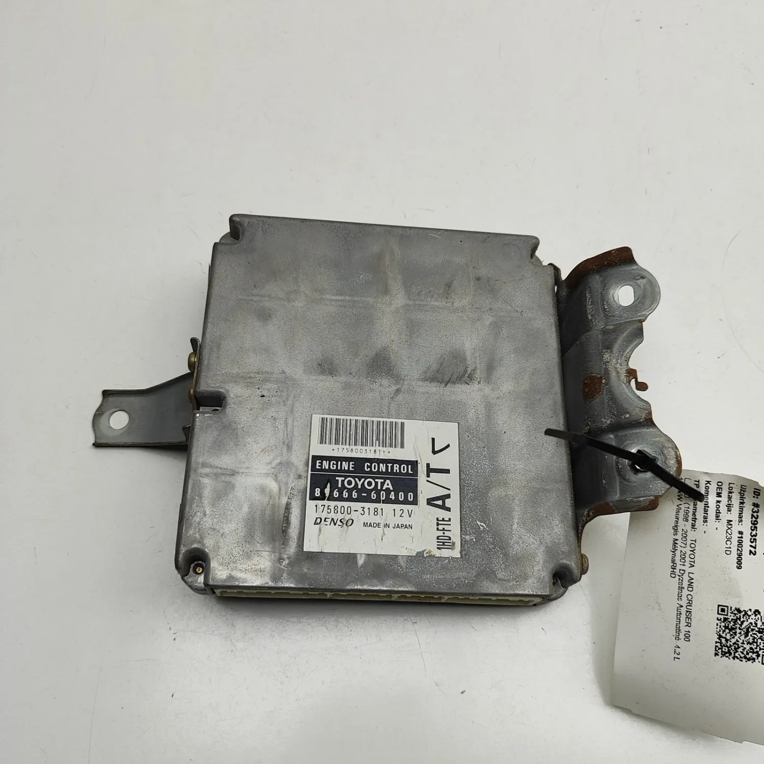 TOYOTA LAND CRUISER J100 Engine Control Unit 89666-60400 4.2 Diesel 32953572