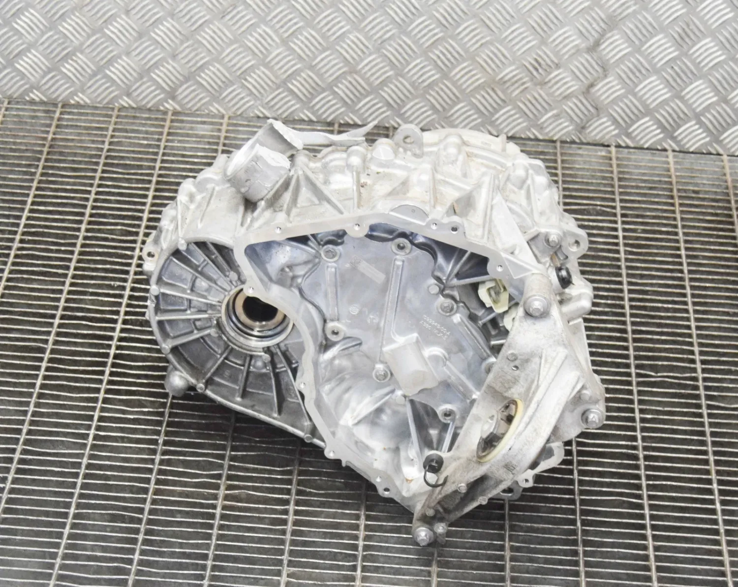 TESLA MODEL S Front Engine Motor 1120960-00-F 1090748-02-G 386kw 2016 54500KM