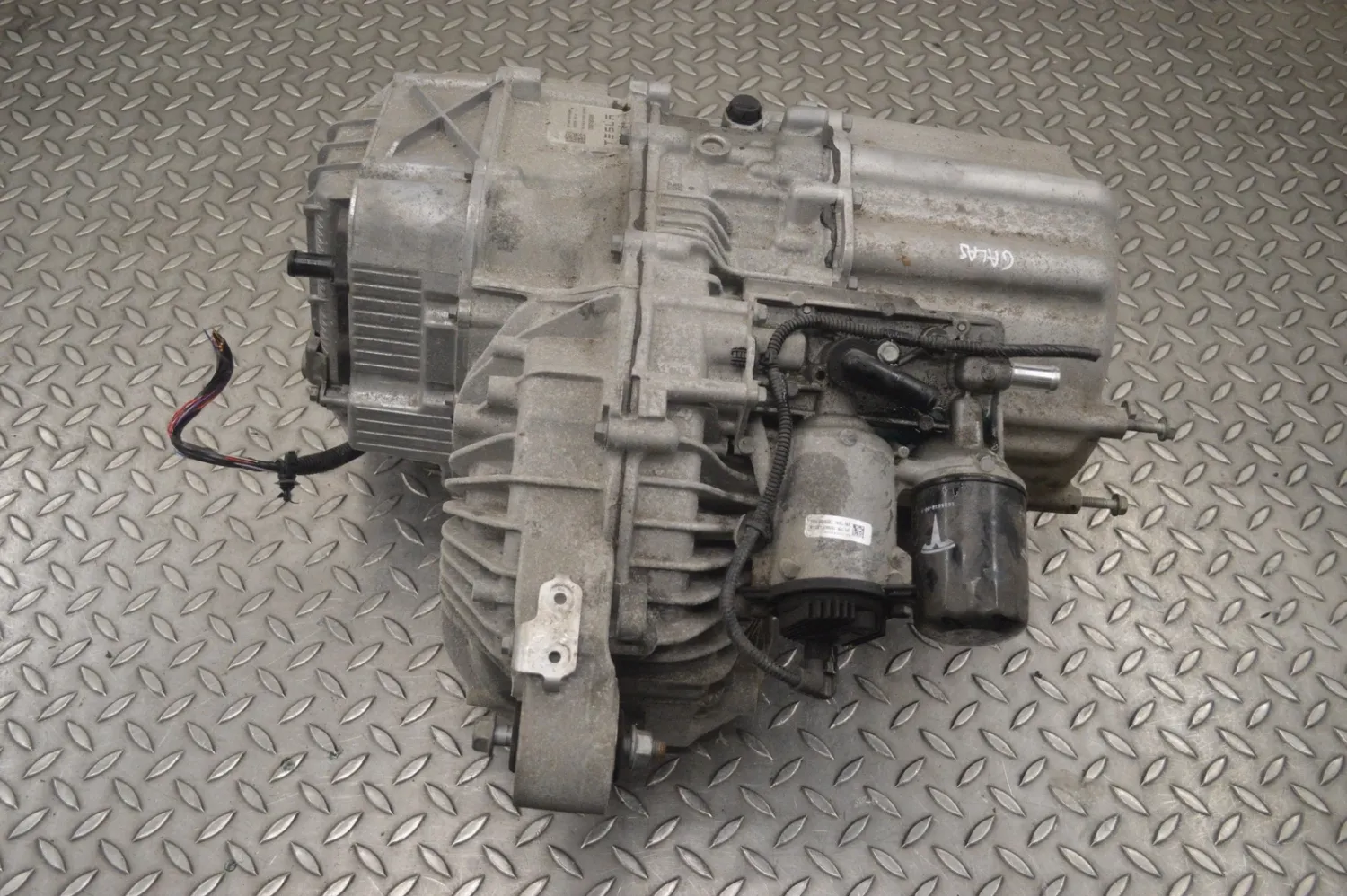 Tesla Model X P100D Rear Motor Electric 1037367-01-A 2020 RHD 24768736