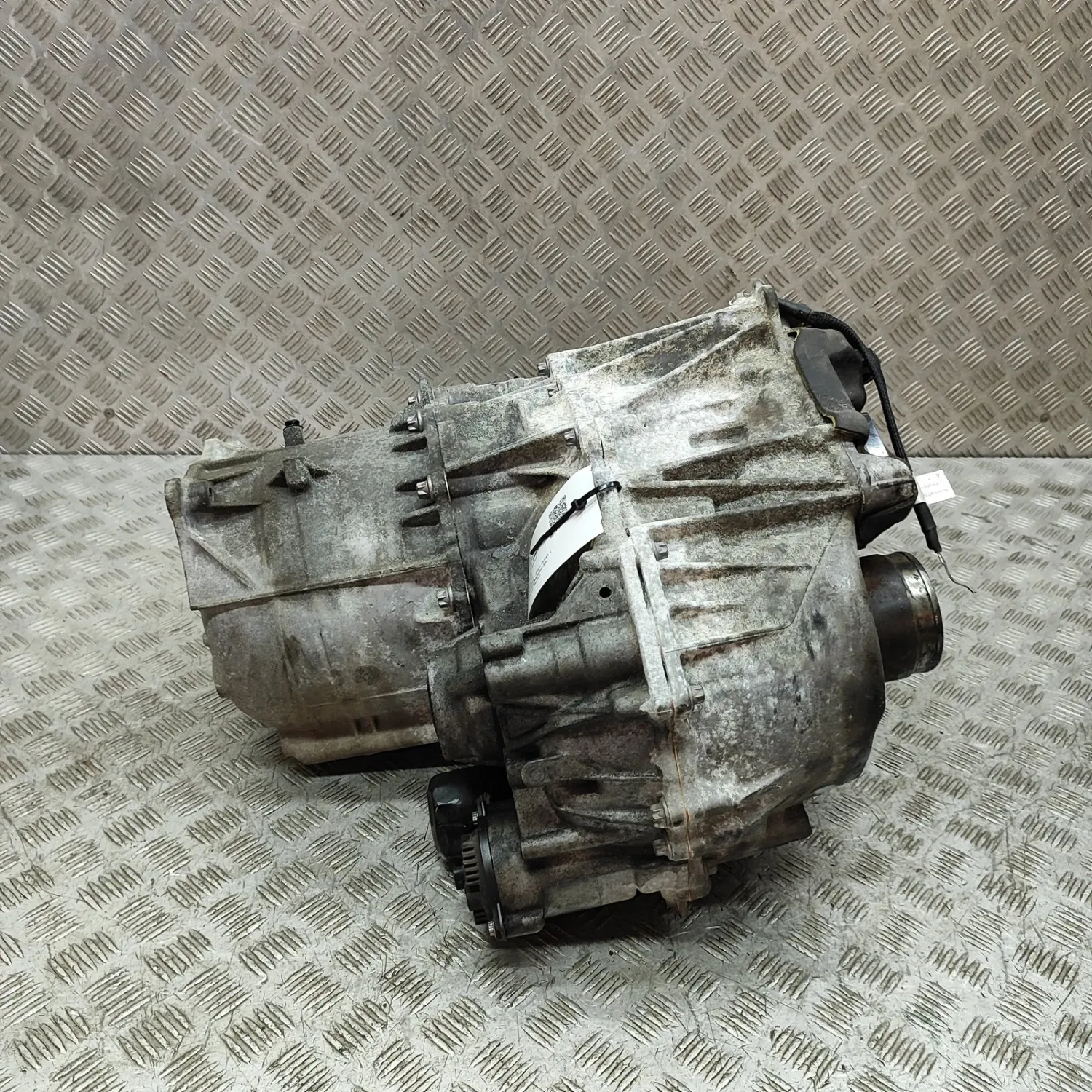 TESLA MODEL X Front Engine Motor 1478000-01-D 568kw 2020 31649369