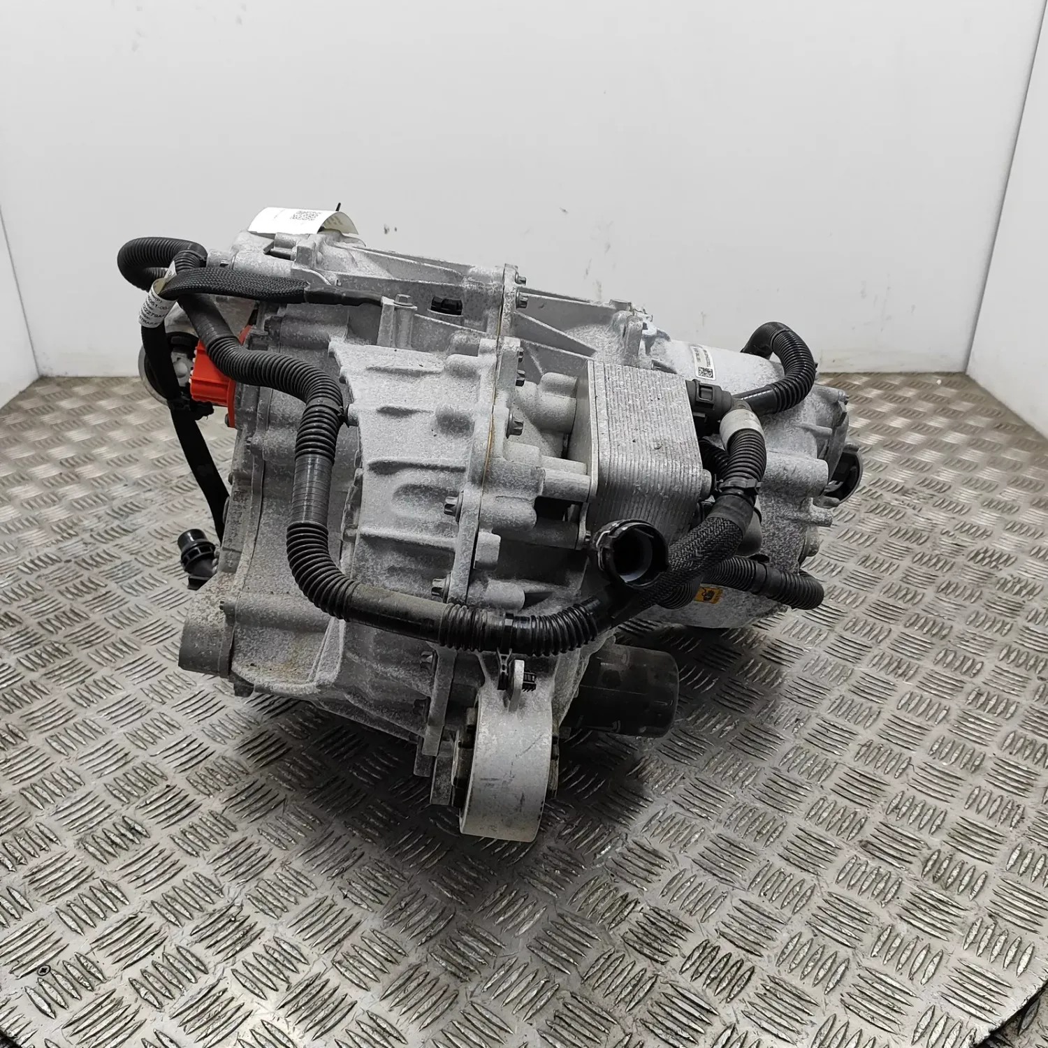 TESLA MODEL Y Rear Electric Engine Motor 1587780-00-B 2022 25215507