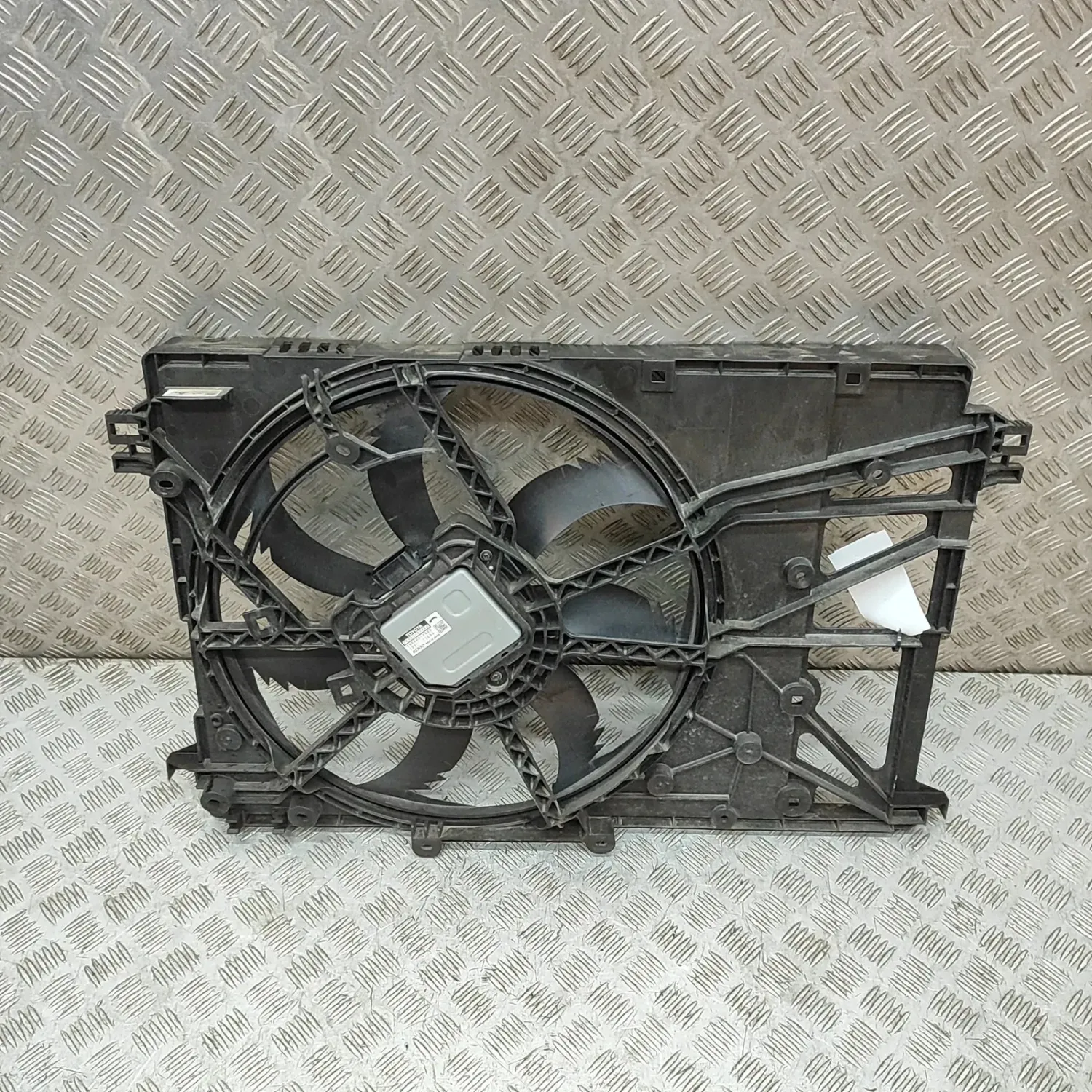 TOYOTA CAMRY XV70 Engine Cooling Fan Shroud 16360-25010 2.5 Petrol 33043211