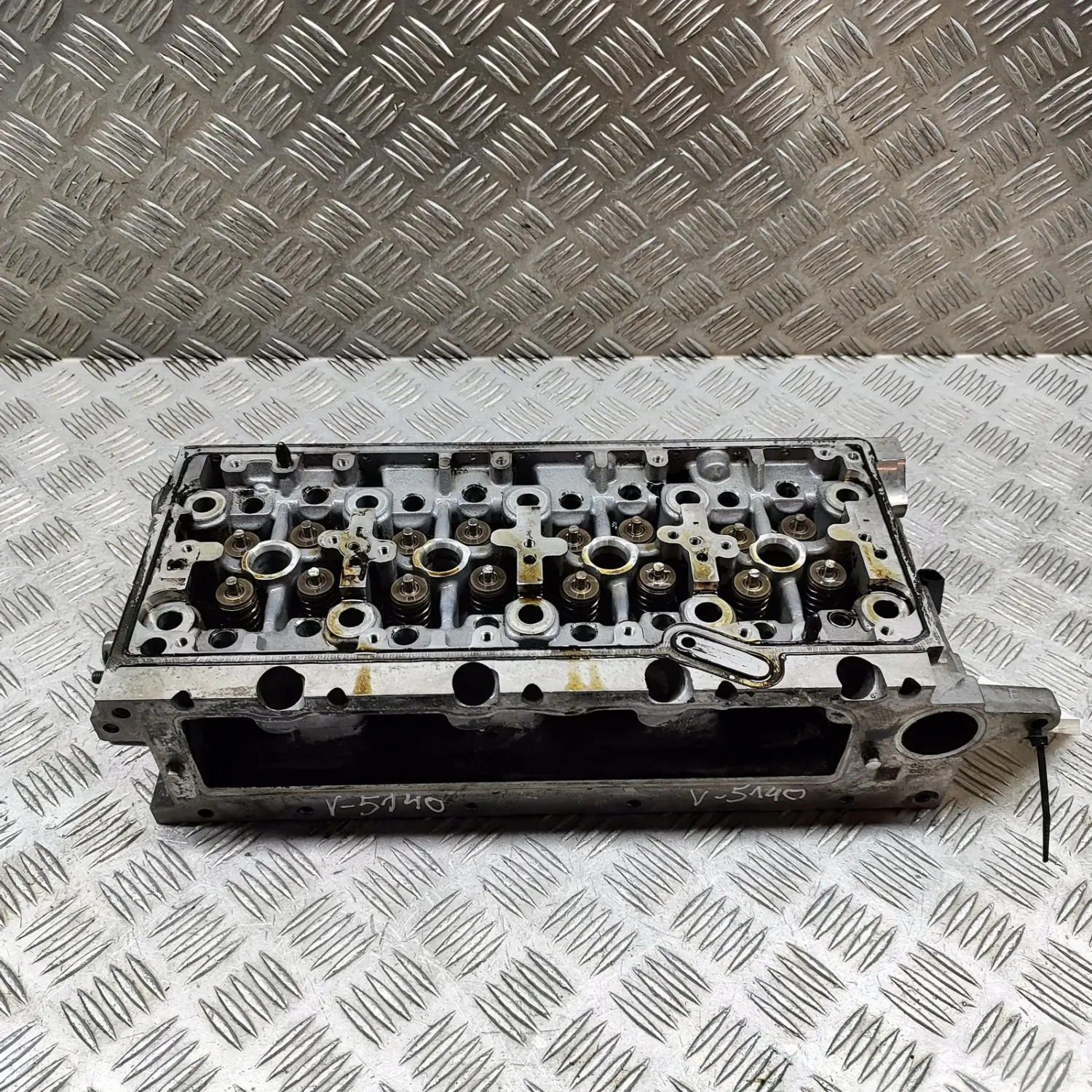 SKODA SUPERB MK3 Engine Cylinder Head 04L103064 1.6D 88kW 2016 29090738