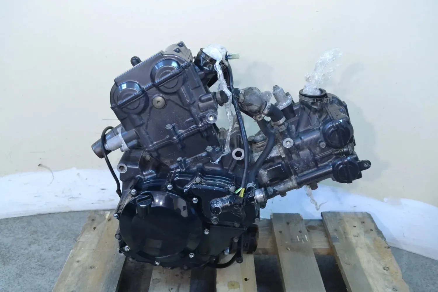 SUZUKI SV Engine 0.64 Petrol 52kw 2000 26595648