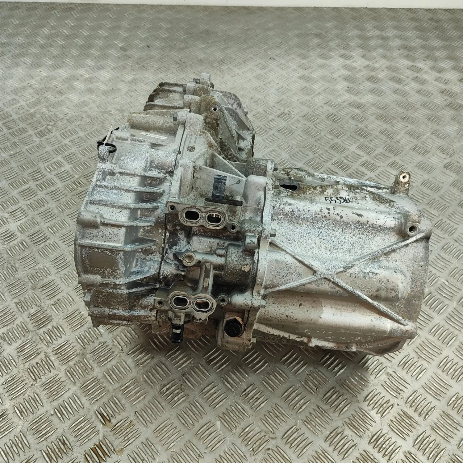 TESLA MODEL S Engine Motor 1035300-00-E Electricity 568kw 2018 31801421