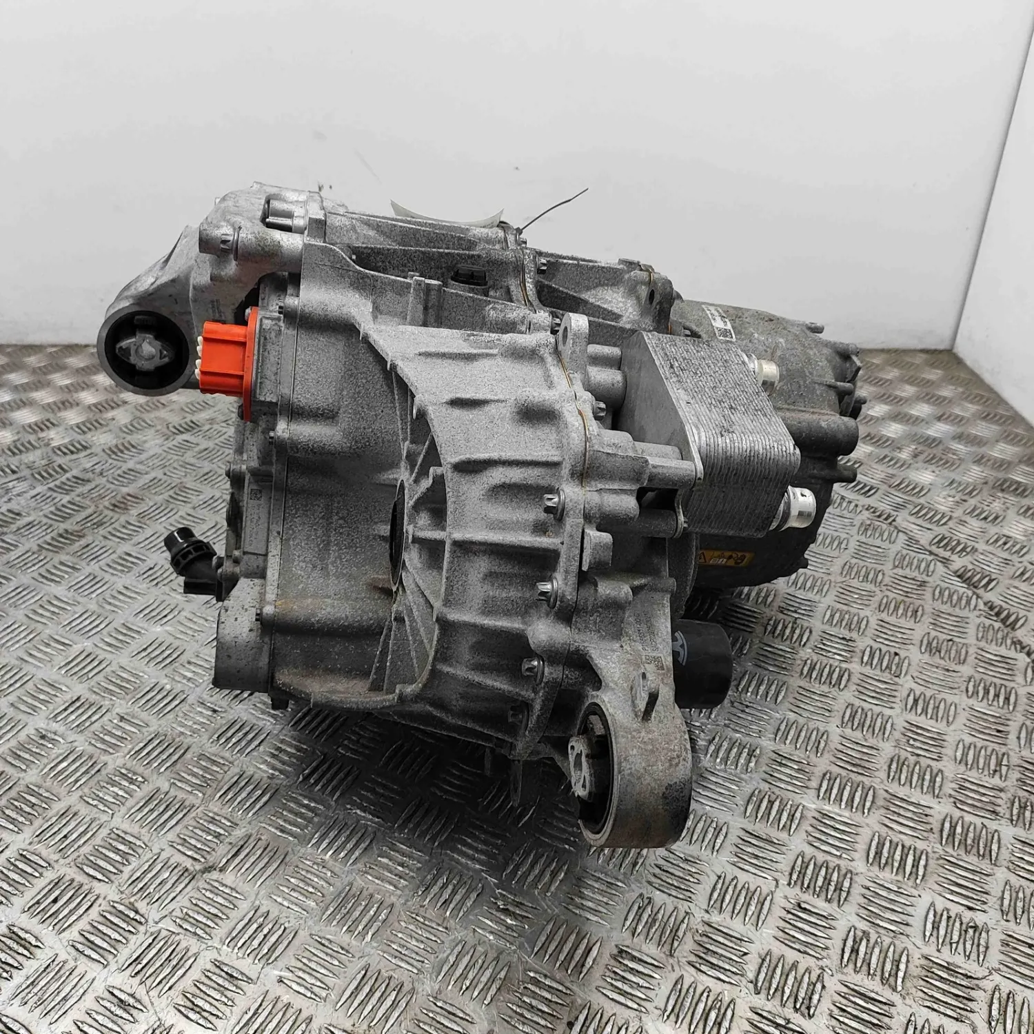 TESLA MODEL Y Rear Electric Engine Motor 1587780-00-B 2022 26018027