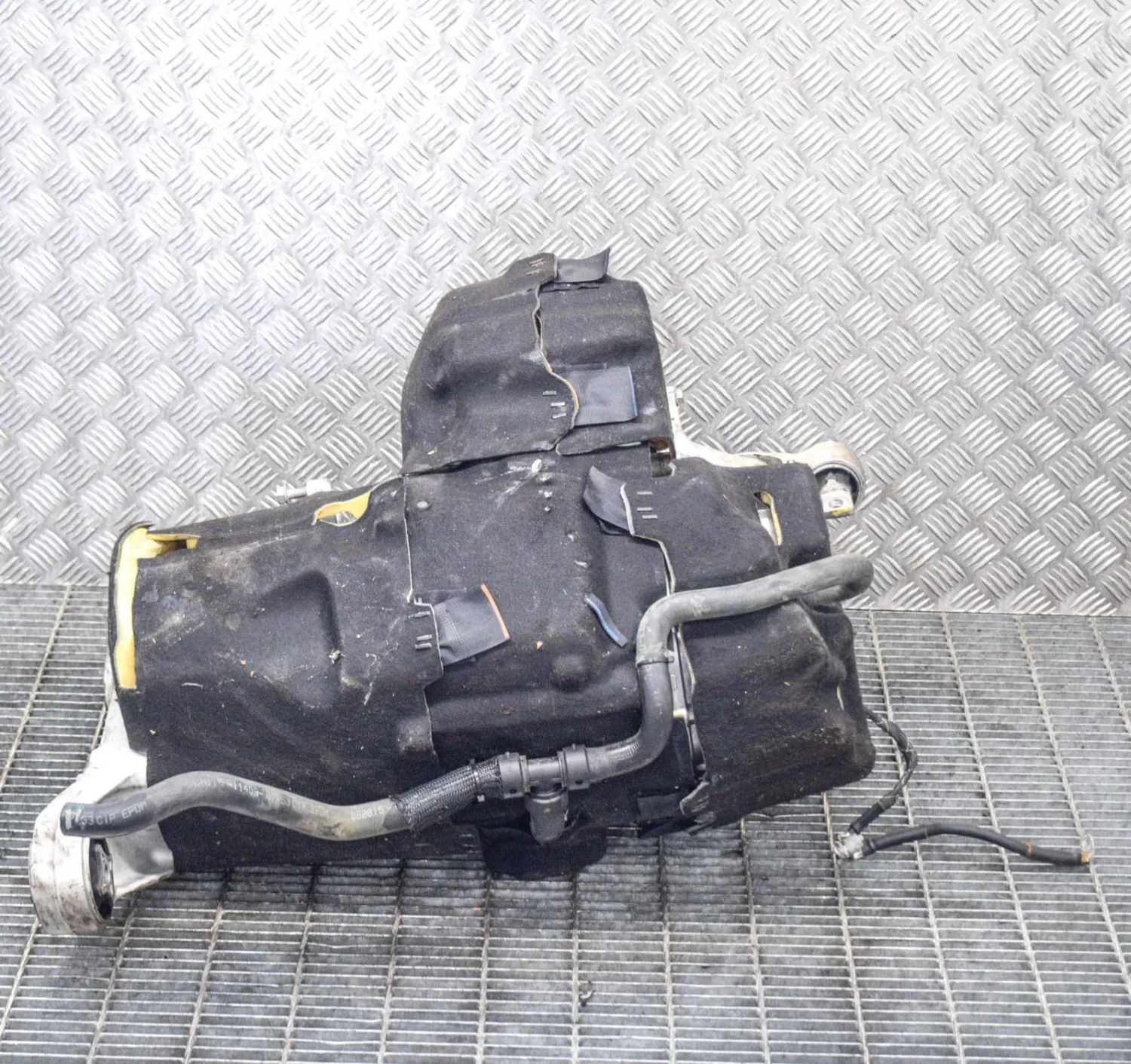 TESLA MODEL S Engine Motor 1035000-00-F 2015 3615694