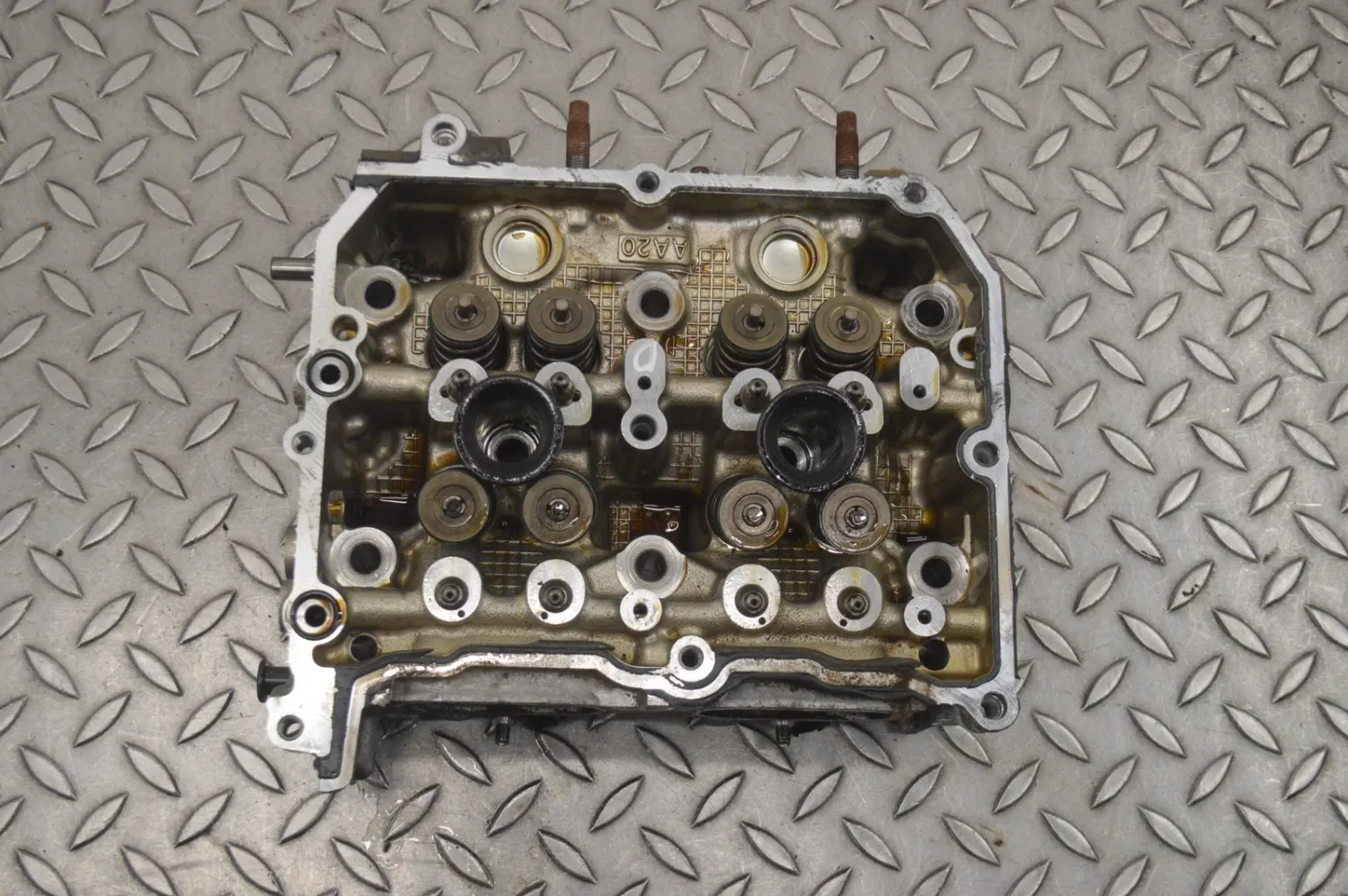 Toyota GT86 Engine Cylinder Head Right AA20 ZN6 2015 RHD 24776868