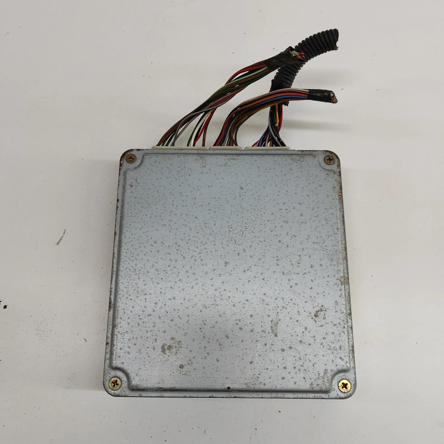TOYOTA LAND CRUISER 90 J9 Engine Control Unit 89661-60530 3.0 Diesel 30318656