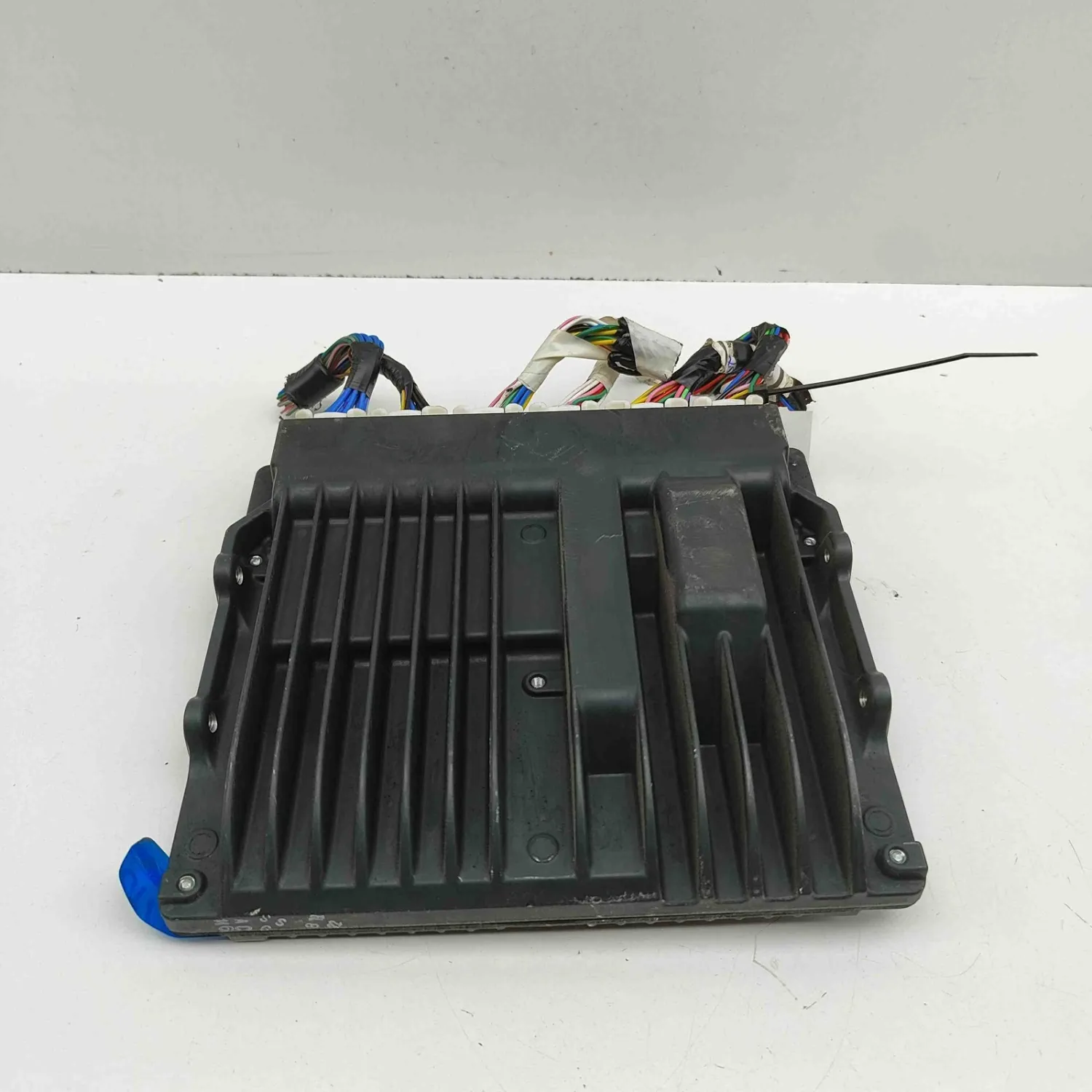 TOYOTA HILUX MK8 Pick-up AN110 Engine Control Unit 89661-FAE30 2.4 Diesel 110kW