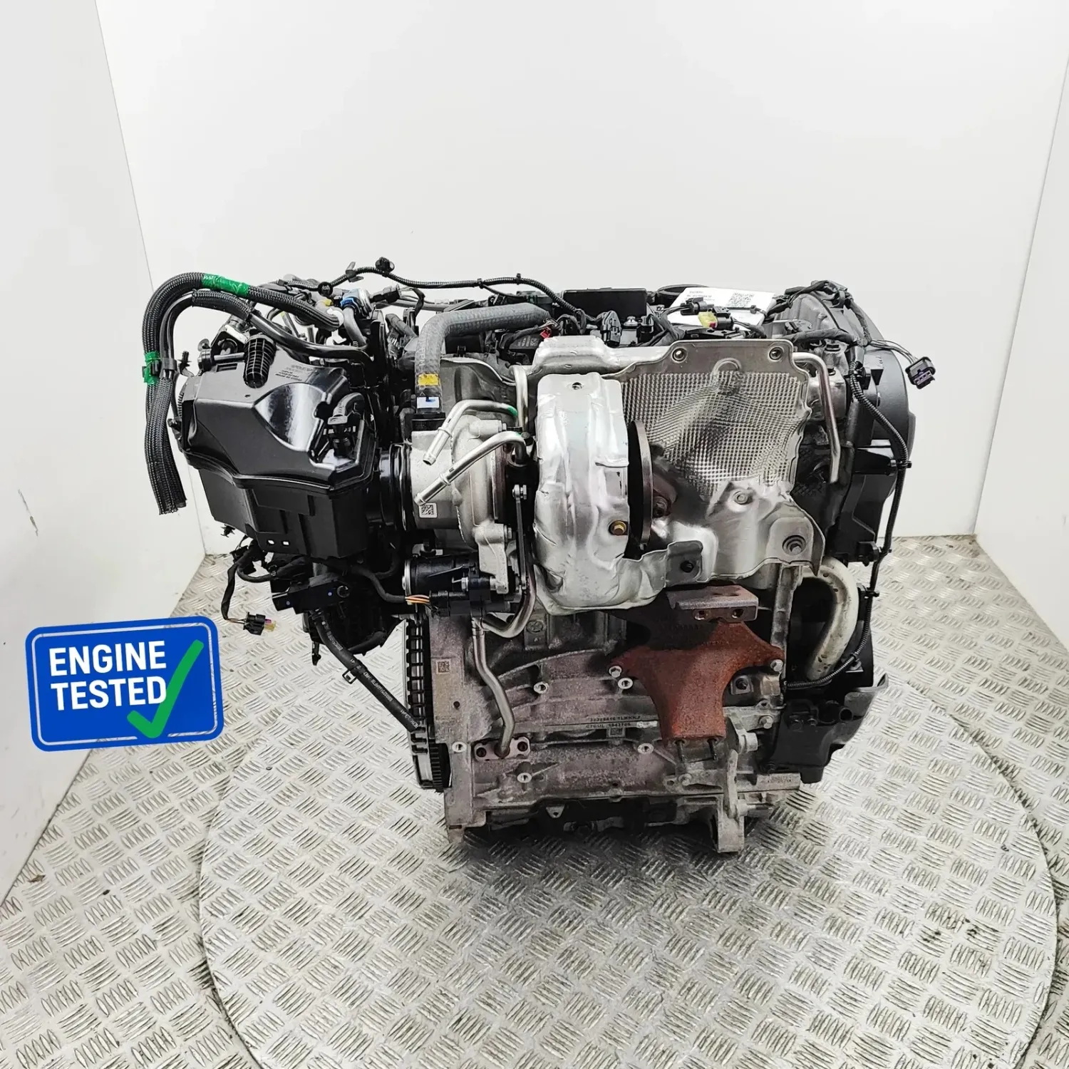 VOLVO XC40 536 Engine Motor B420T5 2.0 Petrol / electricity 145kw 2024 33056876