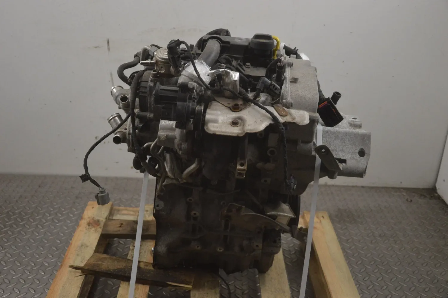 VW Golf Engine DLA 1.0 Petrol 88kW mk8 1.0 TSI 2021 RHD 22161480