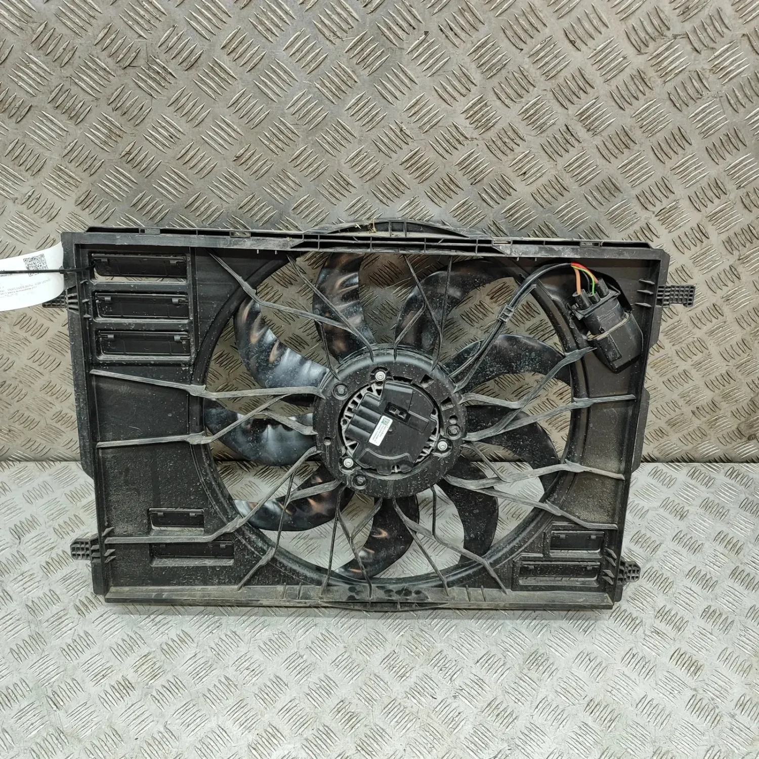 MERCEDES-BENZ EQB X243 Engine Cooling Fan Shroud A2479067806 Electricity 215kW