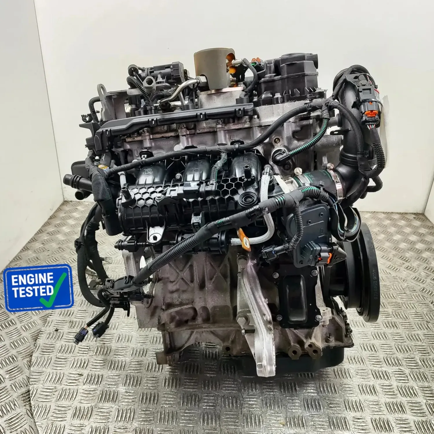 PEUGEOT 2008 MK1 A94 Engine Motor HNZ 1.2 Petrol 81kW 2016 32833581