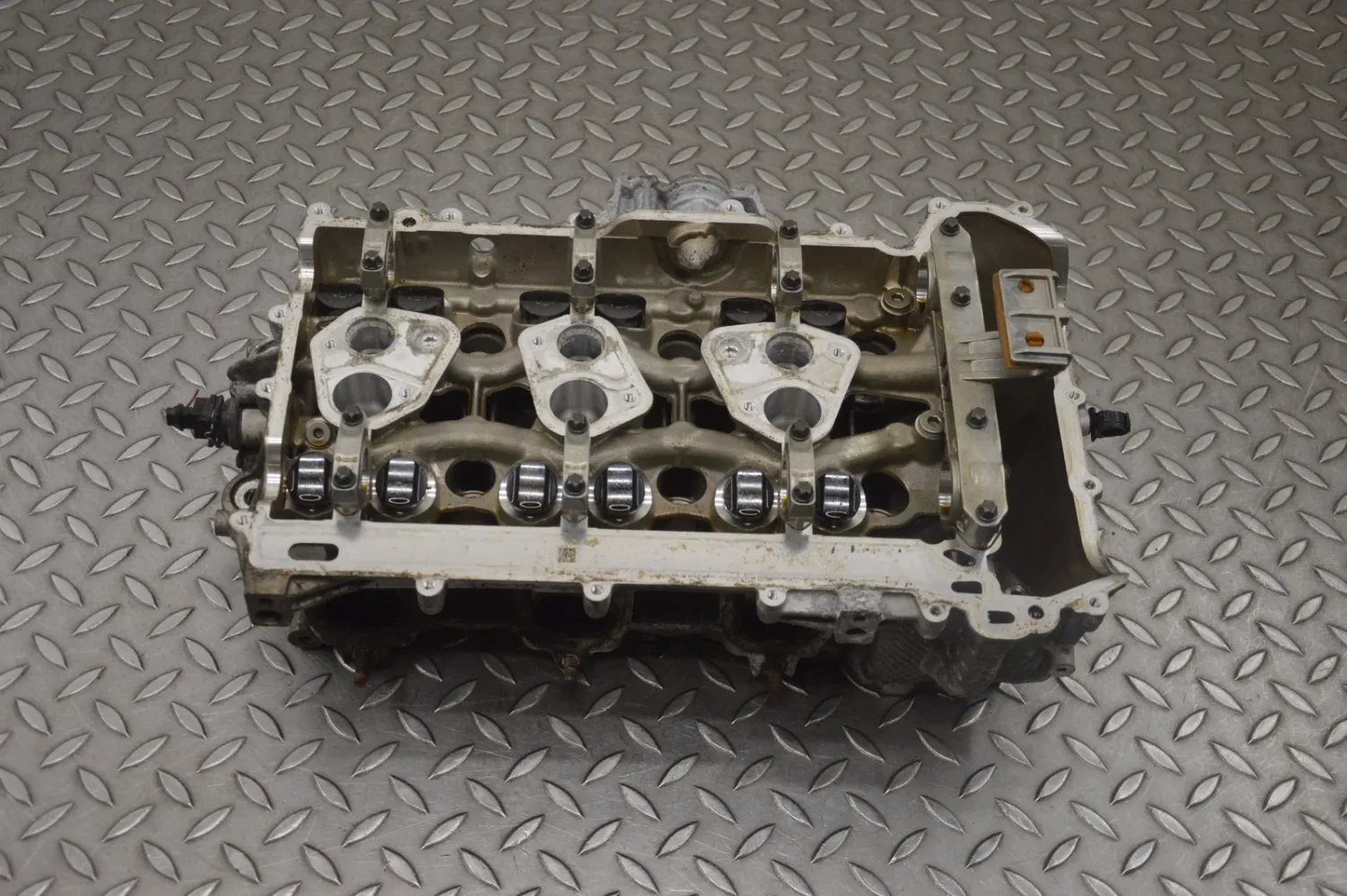 Porsche 911 Engine Cylinder Head Left 9A21041150R 991 3.0 S 2017 21480122