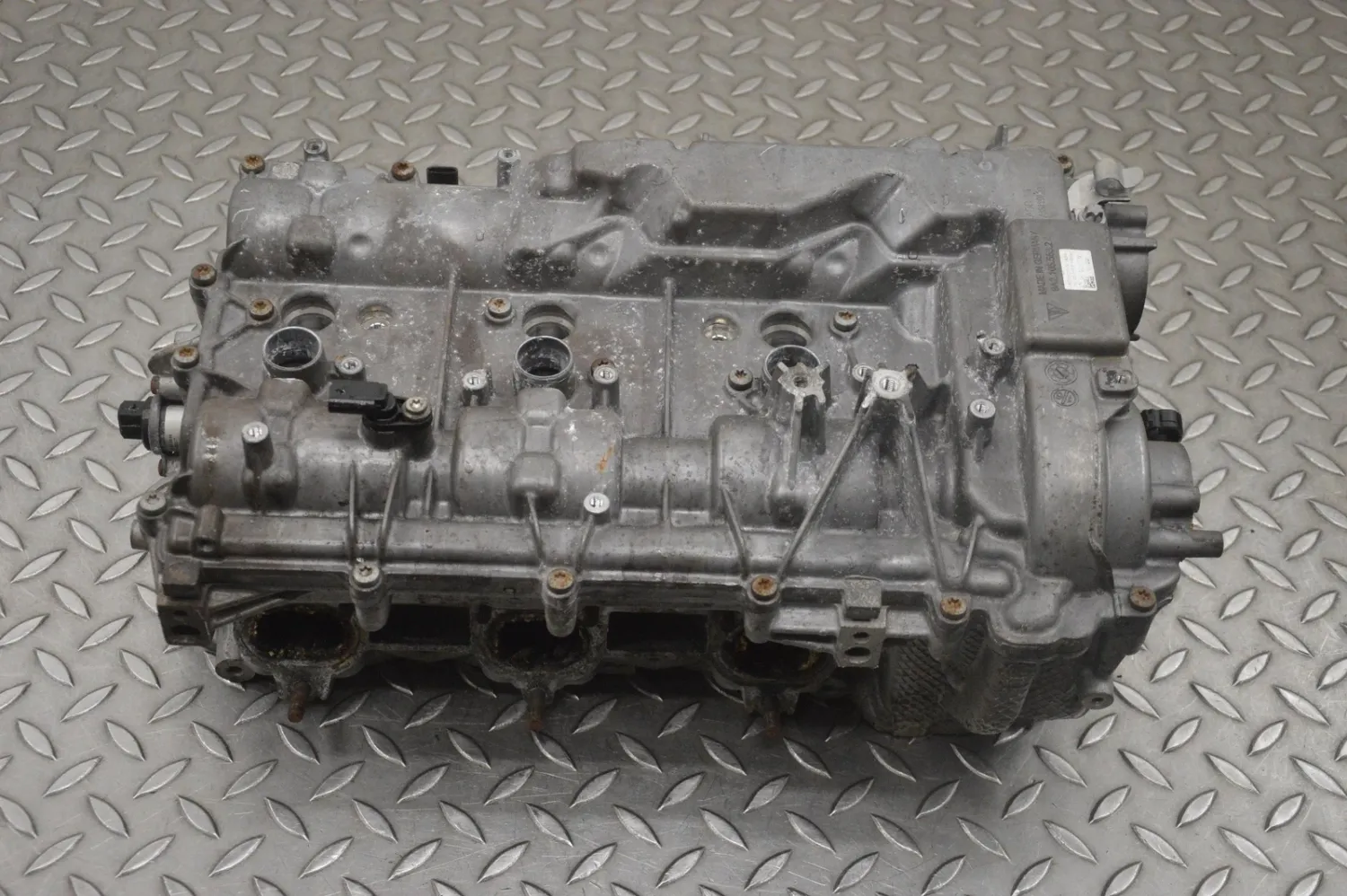 Porsche 911 Engine Cylinder Head Left 9A2105532R 991 3.0 S 2016 21470615