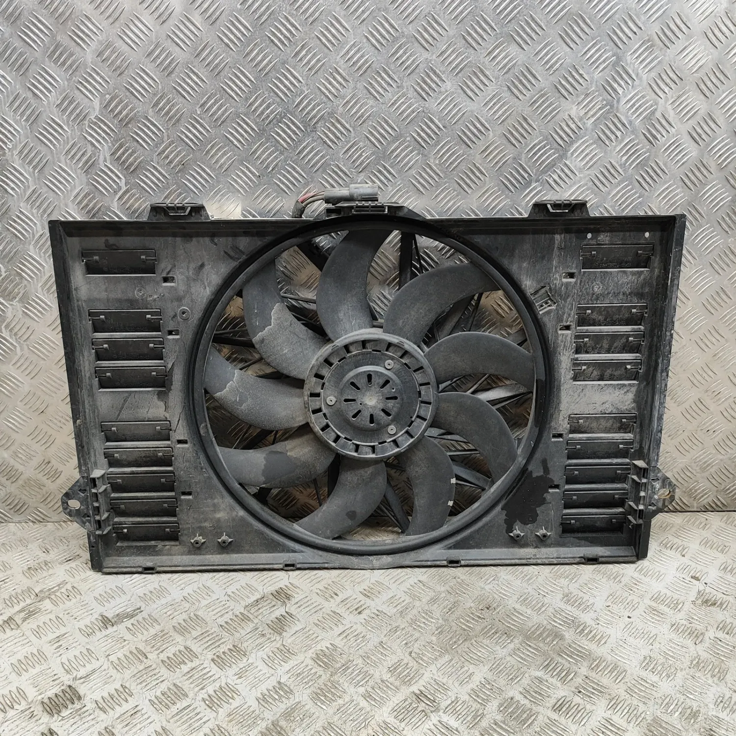 PORSCHE PANAMERA 970 Engine Cooling Fan Radiator 970.106.061.04 3.6 2011