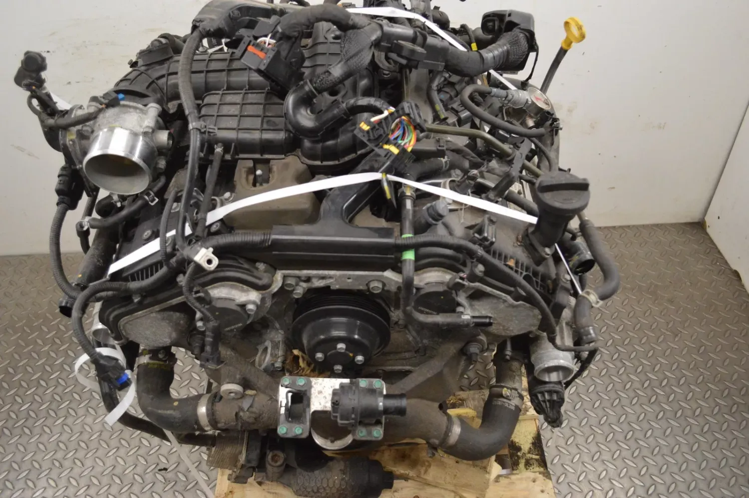 Kia Stinger CK Engine Motor G6DP 3.3 Petrol 272kW 2017 24673290