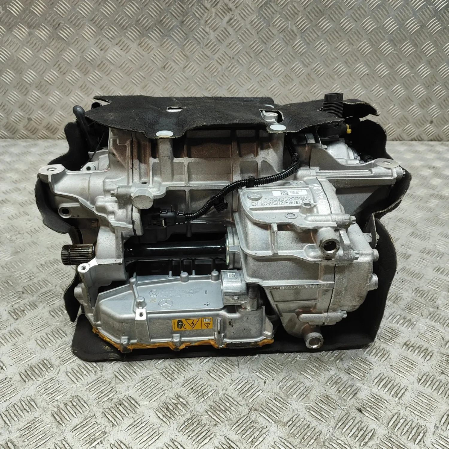 MERCEDES-BENZ EQB X243 Rear Electric Engine Motor A2433408802 215kw 2024