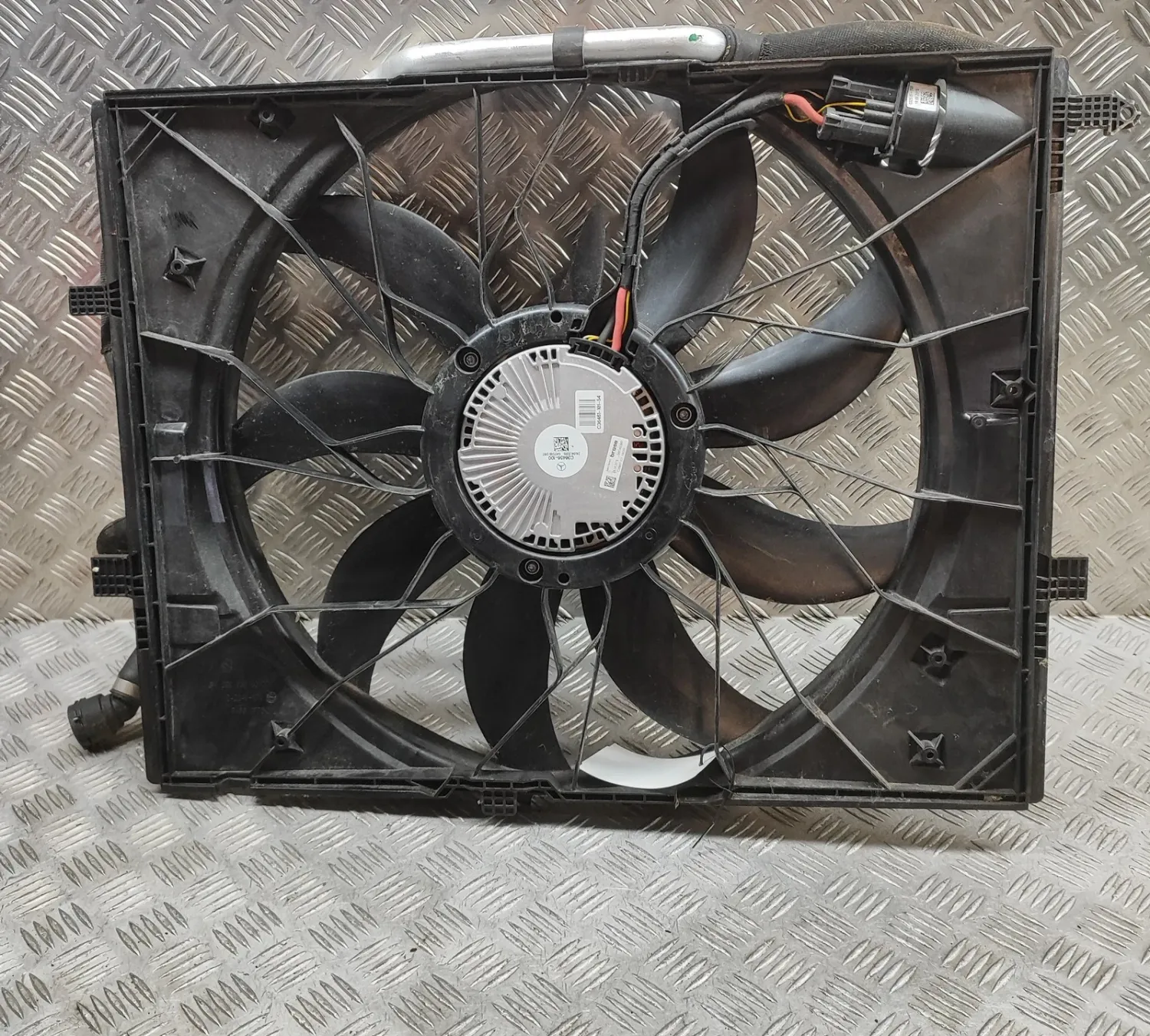 MERCEDES-BENZ C W205 Engine Cooling Fan Shroud A0999069000 2014 29770496
