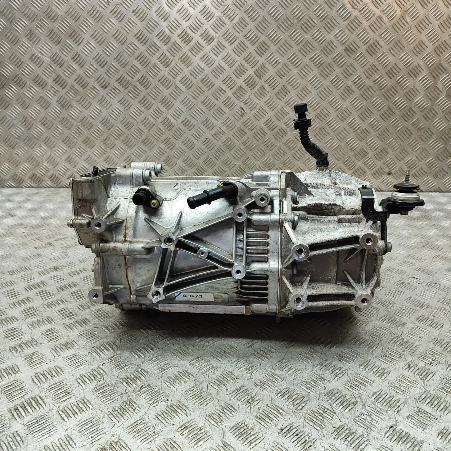 PORSCHE Taycan 9J1 Engine Motor 9J1901131E Electricity 350kW 2022 31619668