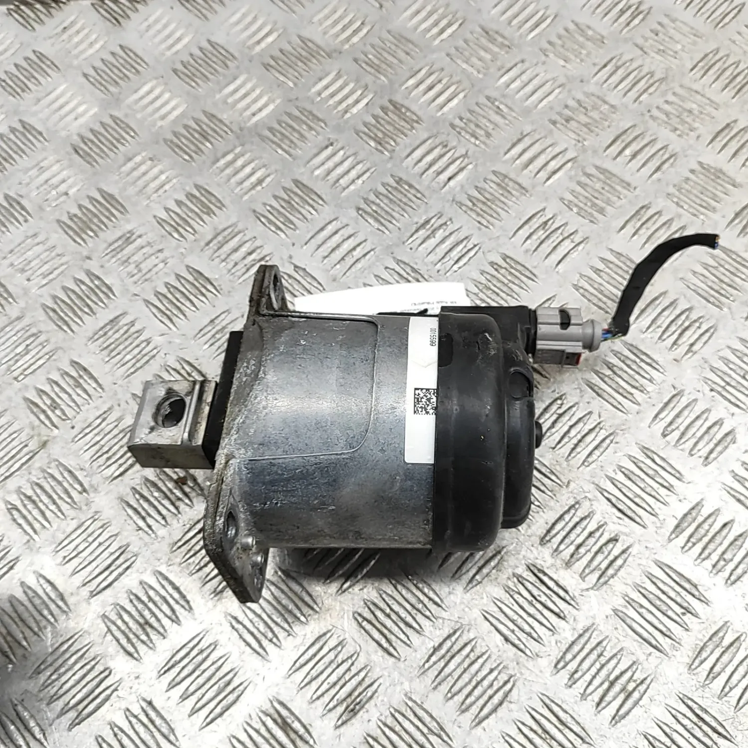 PORSCHE 911 992 Rear Left Side Engine Mount 992199384F 3.0 331kw 2024 32998894