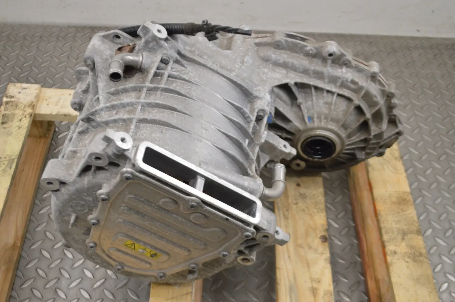 BMW i8 I12 2015 RHD Electric Engine Motor 8602091 14899603