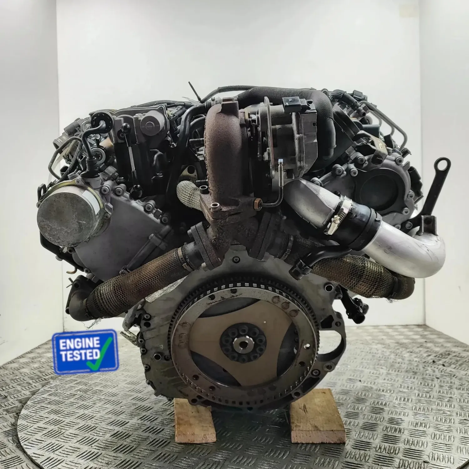 VW TOUAREG 7L Engine Motor BKS 3.0 Diesel 165kw 2007 32959309