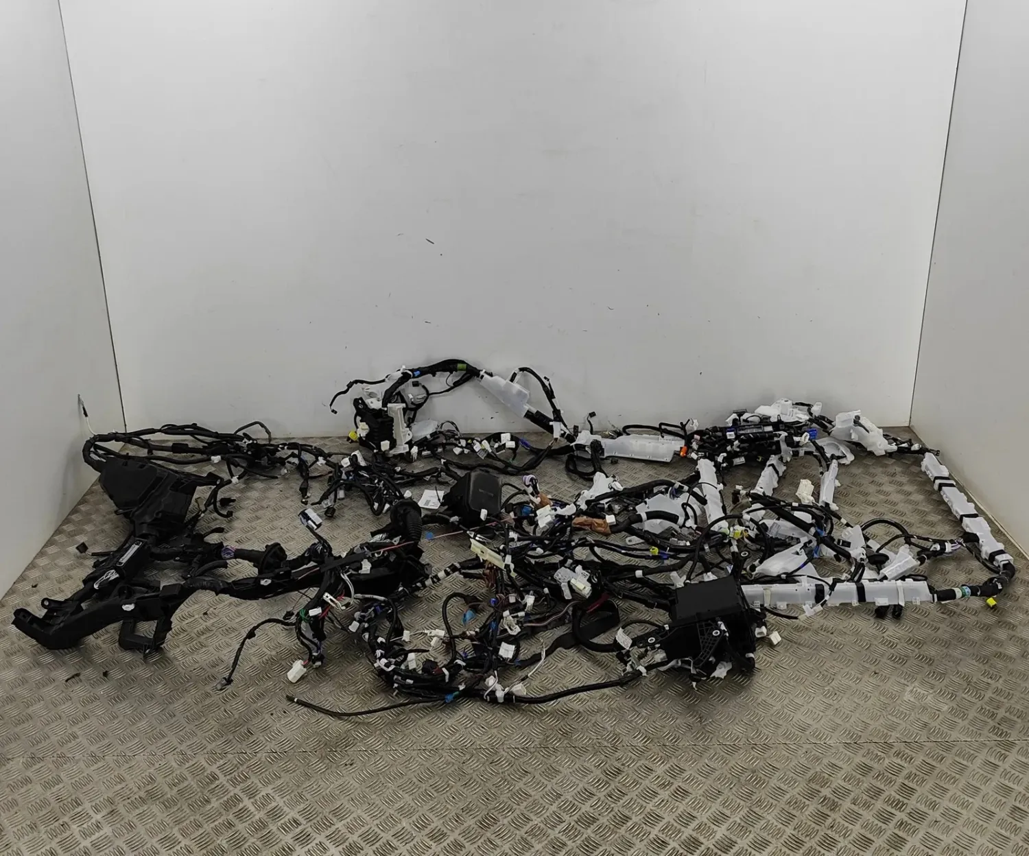 LEXUS RX LA1, LH1 Engine Cable Harness 82171-48W50 2.4 Petrol 205kw 27572592