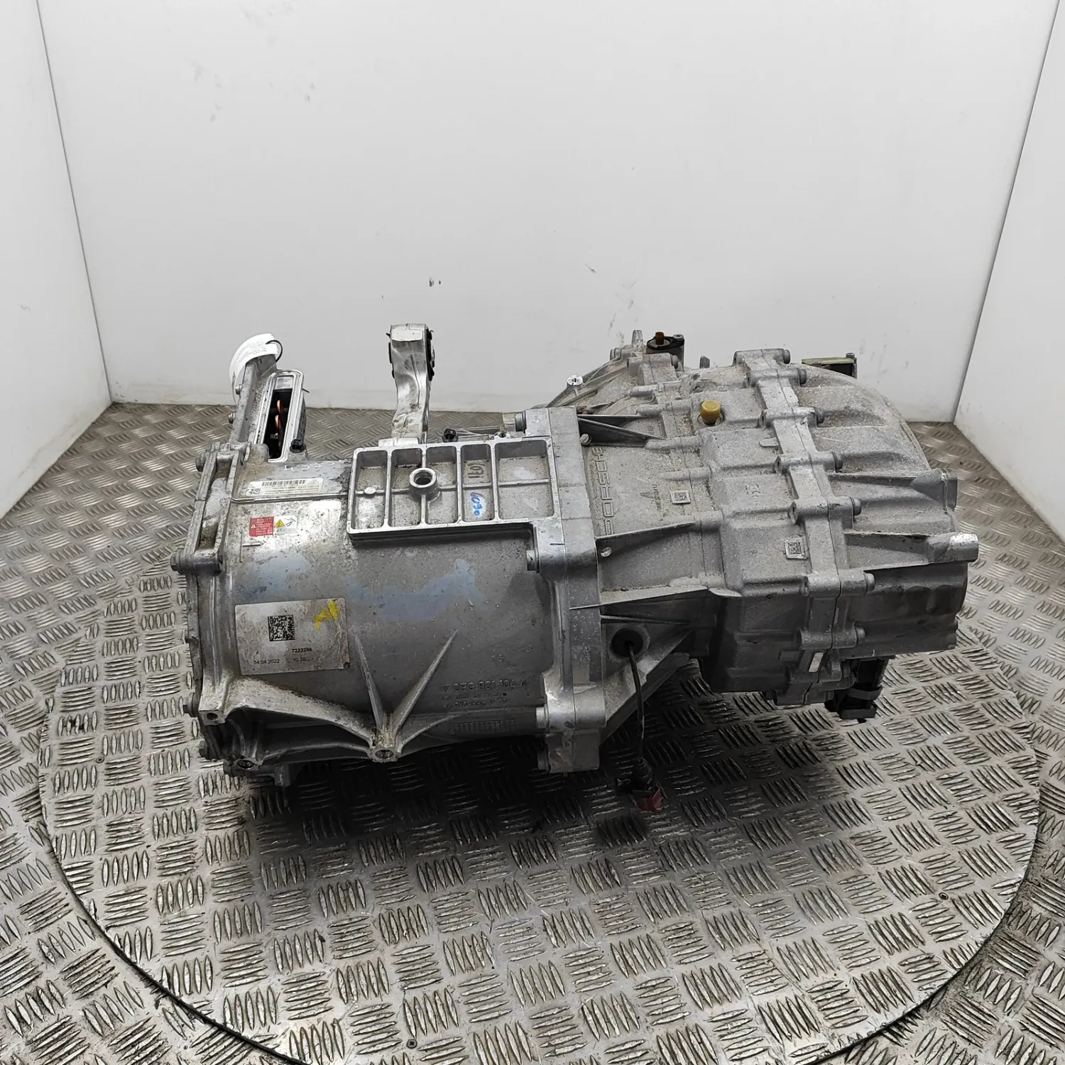 PORSCHE Taycan Front Electric Engine Motor 9J1901153D Electricity 420kw 2022