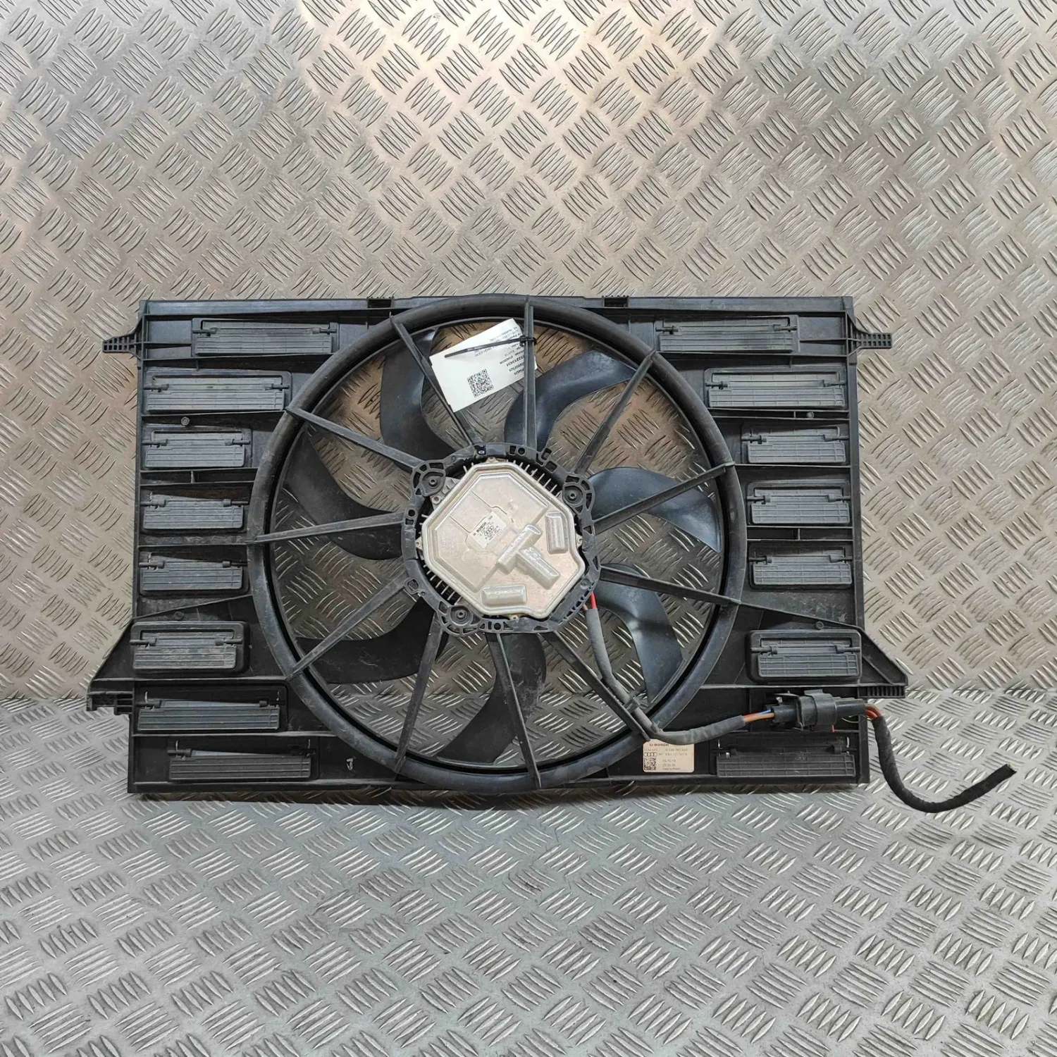 AUDI E-TRON GEN Engine Cooling Fan  3135103831 Electricity 300kw 2020 32213434