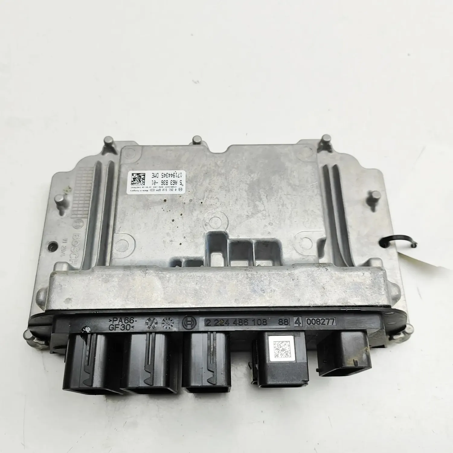 BMW X1 F48 Engine Control Unit 5A63B36 1.5 Petrol / electricity 162kw 33945077