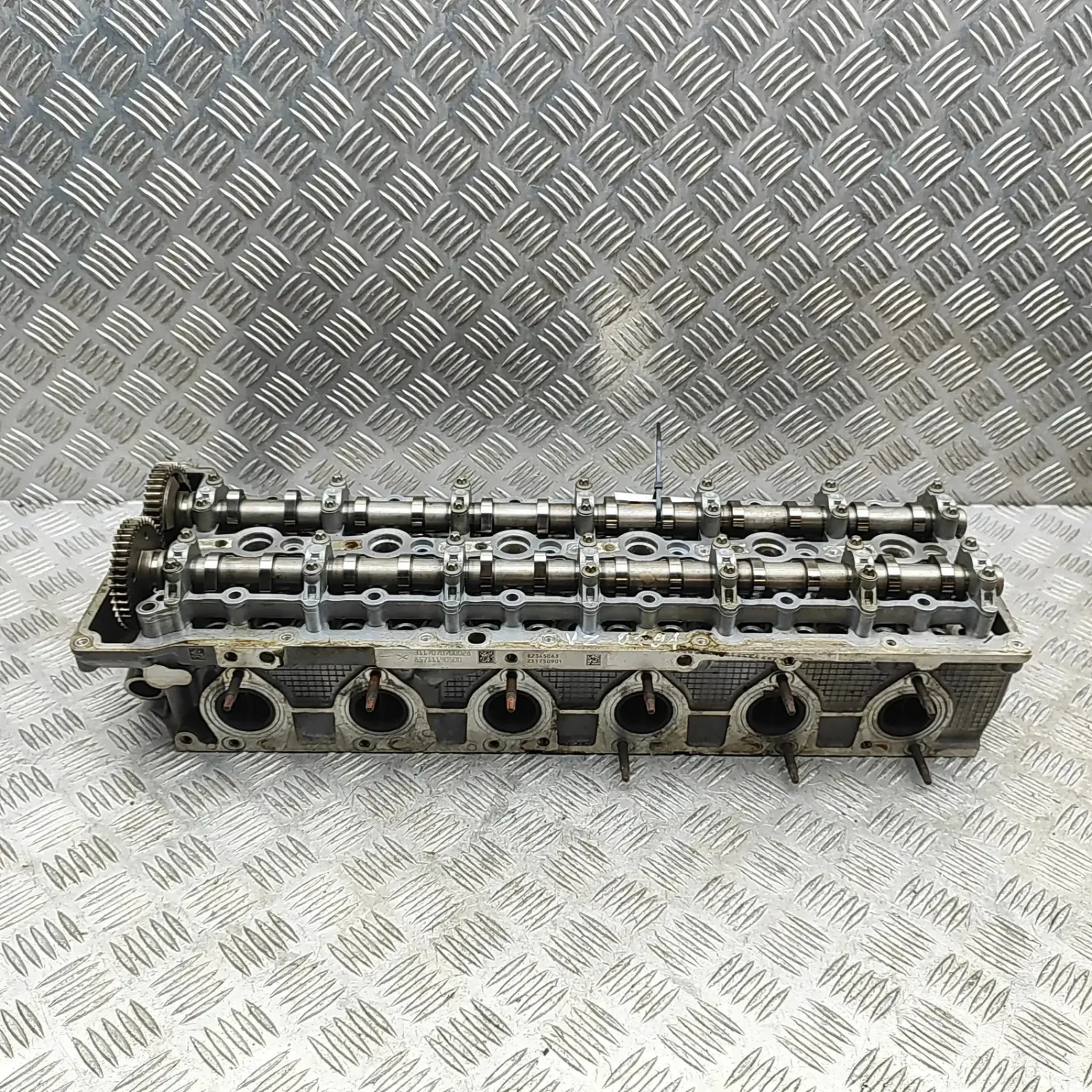 BMW 7 G11 Engine Cylinder Head 8571121 3.0 Diesel 155kW 2017 33527701