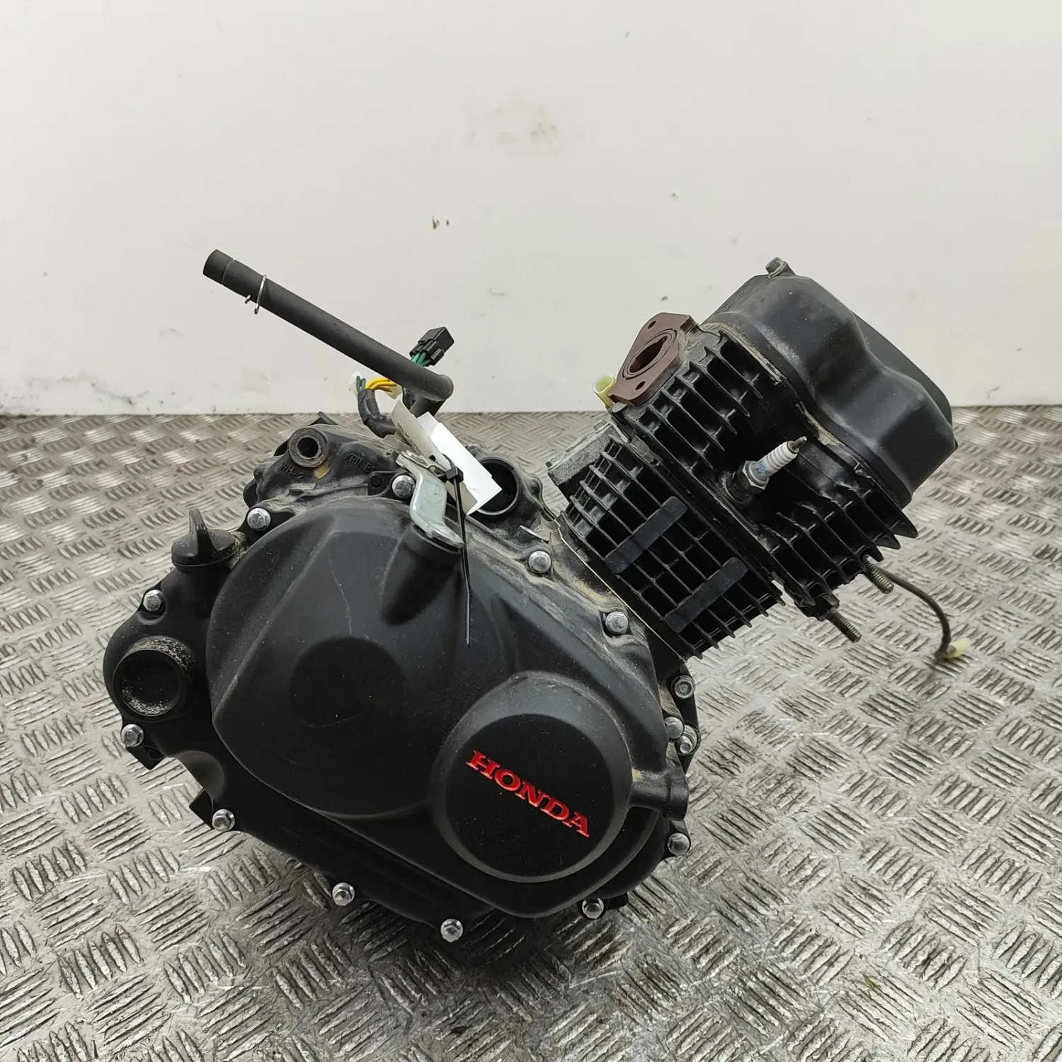 HONDA CB Engine 0.12 Petrol 8kw 2015 33065655