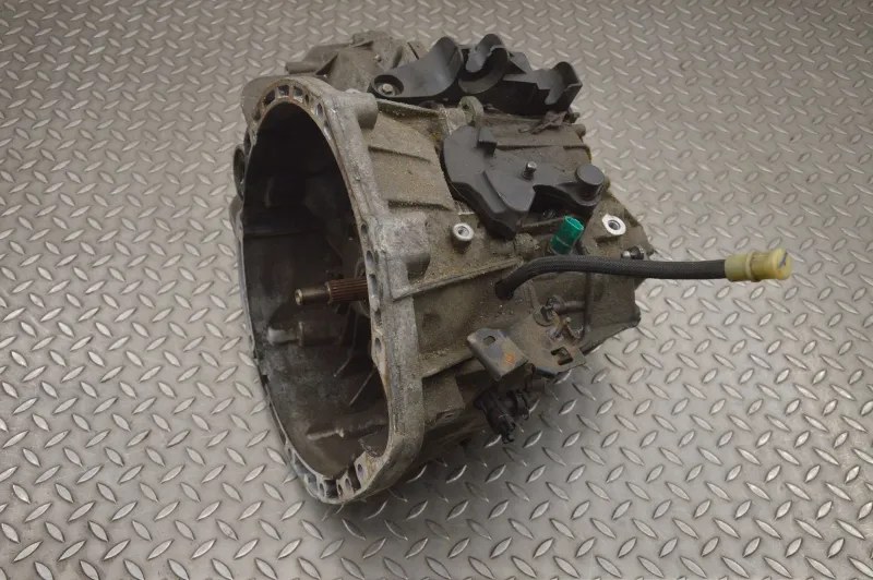 Renault Trafic Manual Gearbox Transmission 320106997R 2.0 dCi 2021 RHD 20490216