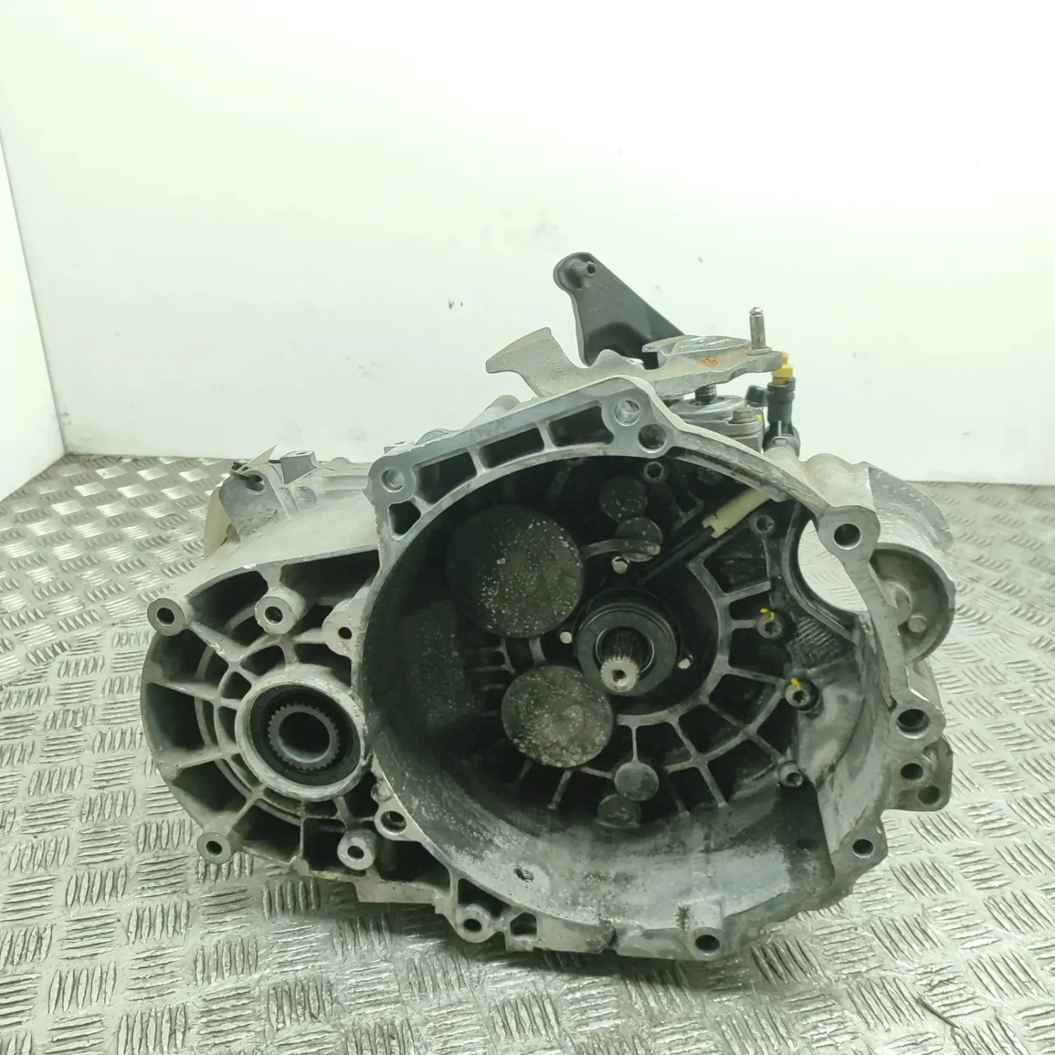 SKODA YETI 5L AWD Manual Gearbox 02Q301107AE 2.0 Diesel 81kw 2015 33584338